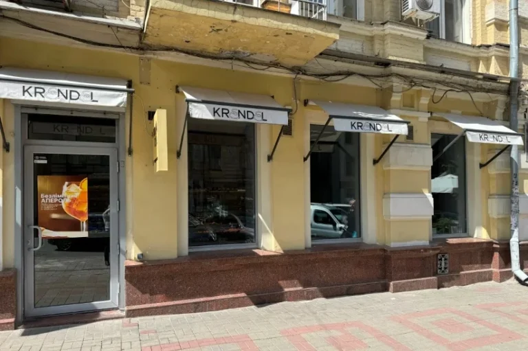 брендированная-маркиза-с-падающим-локтем-1